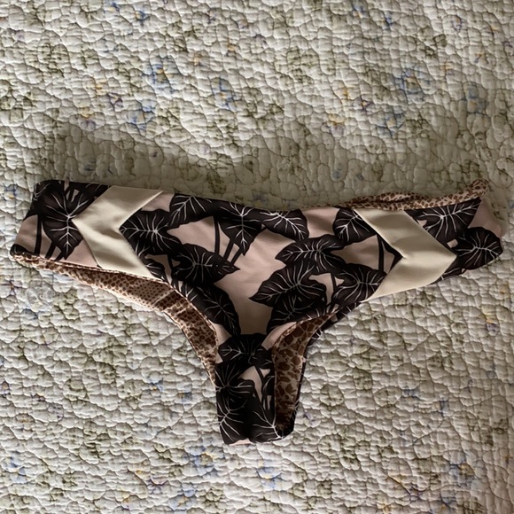 NWOT ACACIA Swimwear - Back Elephant Mentawai Bikini Bottom - Large - Picture 5 of 9